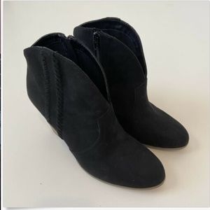 LANE BRYANT BLACK FAUX SUEDE Boots BOOTIES…